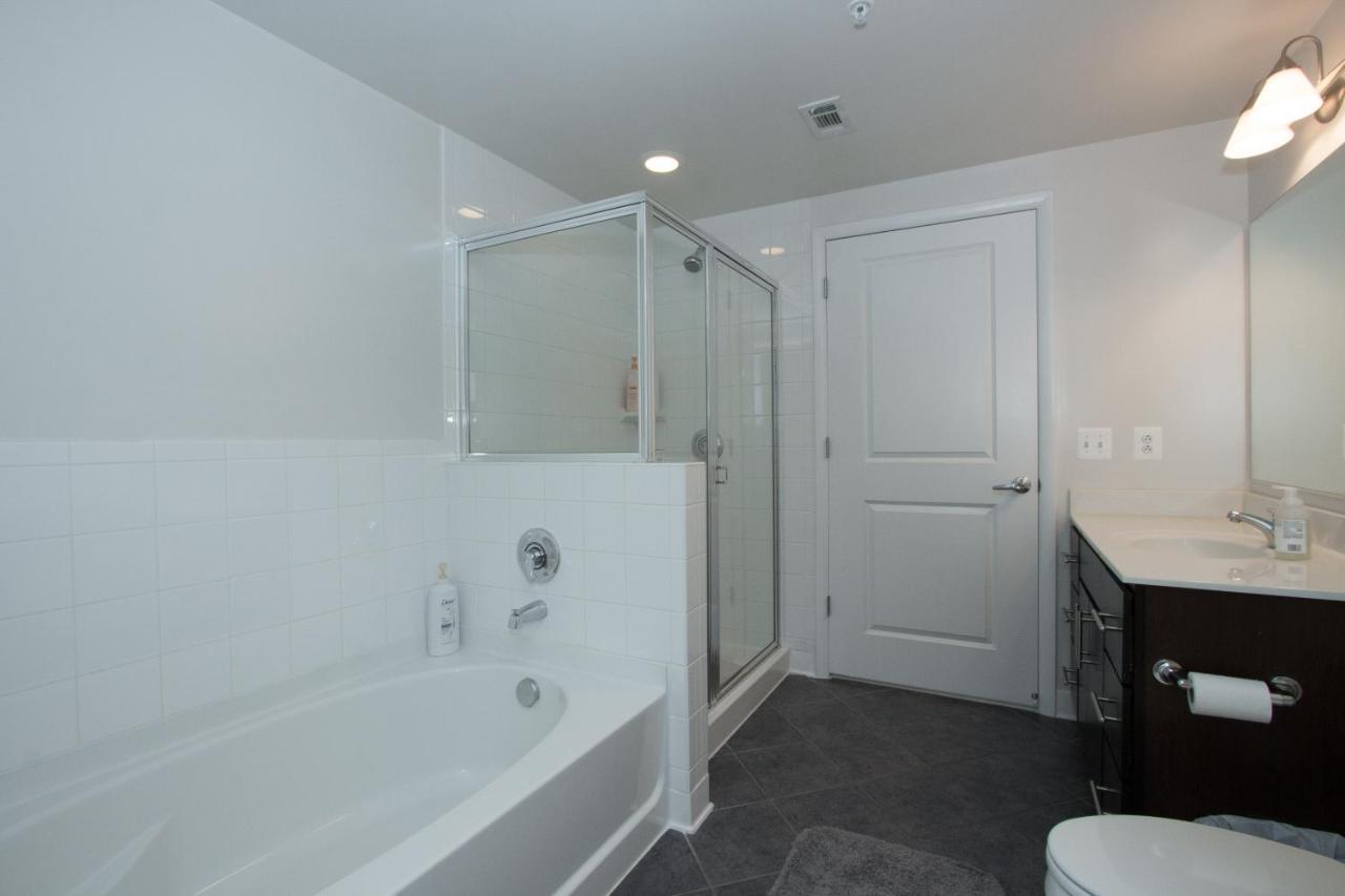 Pentagon City Luxury Apartment Arlington Exterior photo